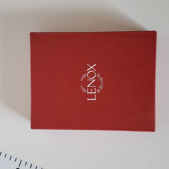 Lenox silver sparkle and scroll ornaments (Two) 1 of each, tree and sleigh - Picture 3 of 5